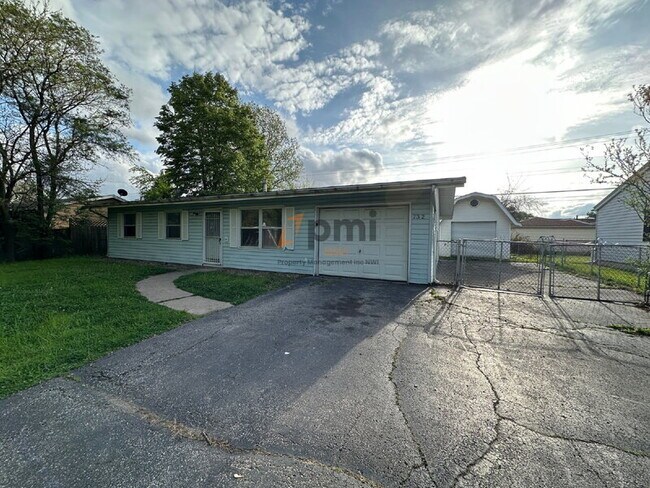 Foto del edificio - 732 N State Rd 149