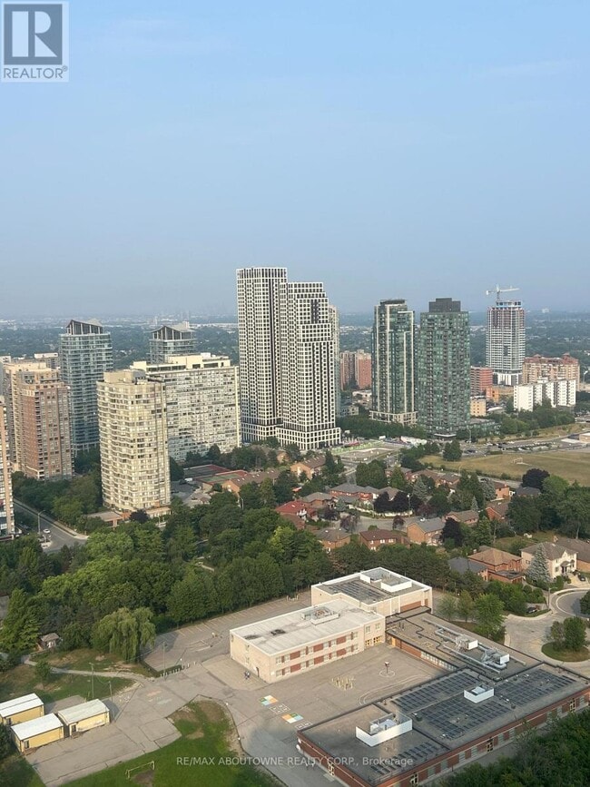 Building Photo - 223 Webb Dr