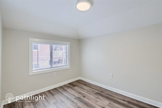 Foto del edificio - 339 Healy St
