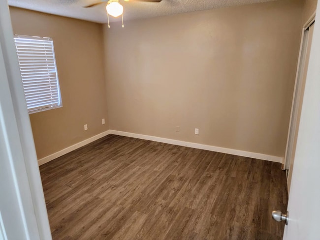 Foto del edificio - 590 W 18th Ave