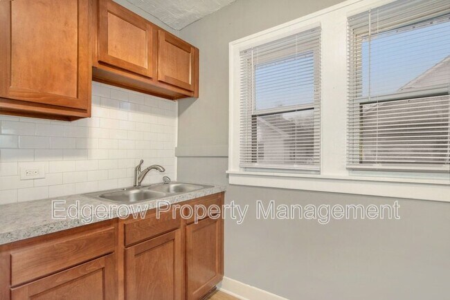Foto del edificio - 666 Myrtle St NW
