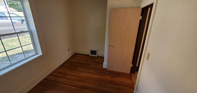 Foto del edificio - 4121 3rd St