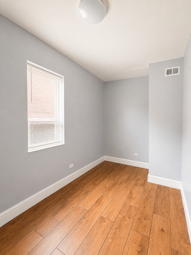 Foto del edificio - 3601 S Winchester Ave
