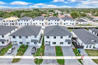 Building Photo - 22555 SW 125th Ave