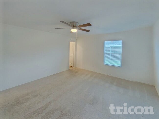 Building Photo - 617 Dashwood Dr