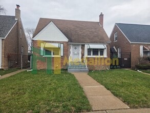 Building Photo - 9312 S Peoria St