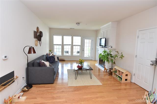 Primary Photo - 15073 Santa Lucia Dr