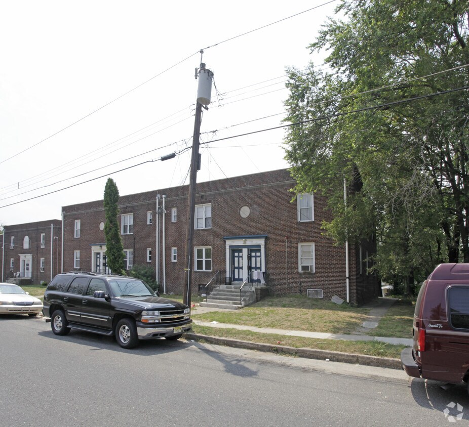 Foto del edificio - 3728-3738 Garfield Ave