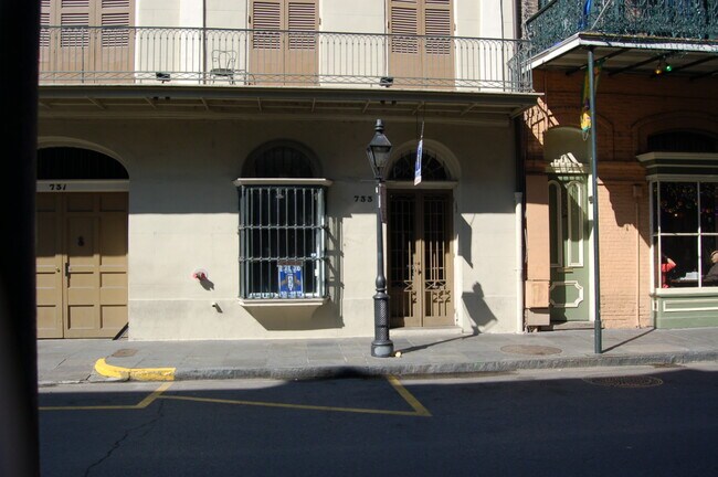 Building Photo - 733 Royal St