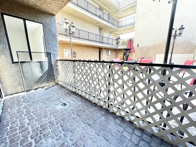Foto del edificio - 11941 Weddington St