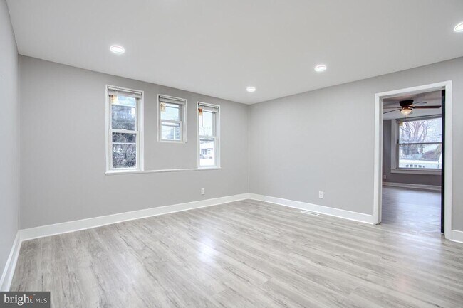 Foto del edificio - 3807 Fleetwood Ave