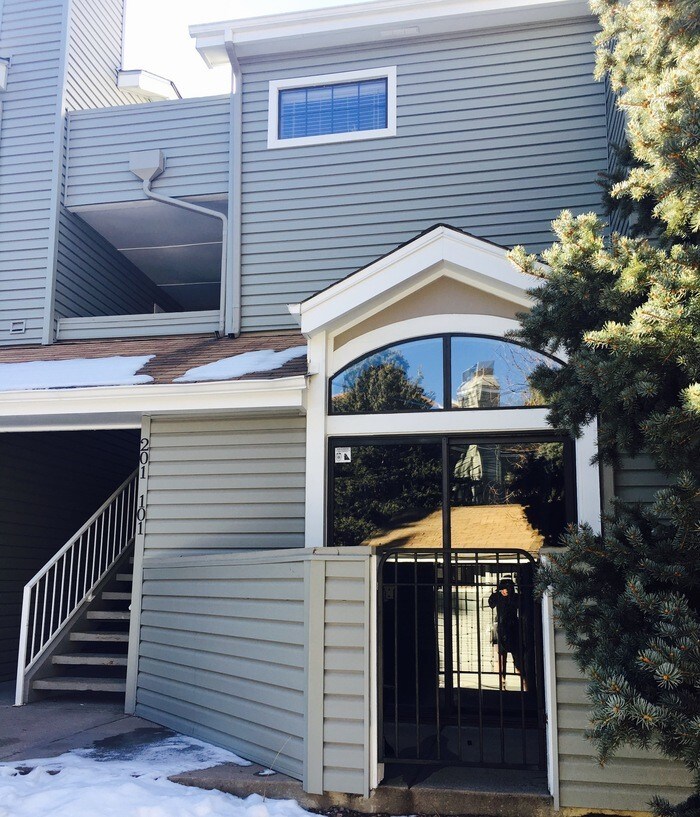 942 S Walden St Unit 101, Aurora, CO 80017 Condo for Rent in Aurora