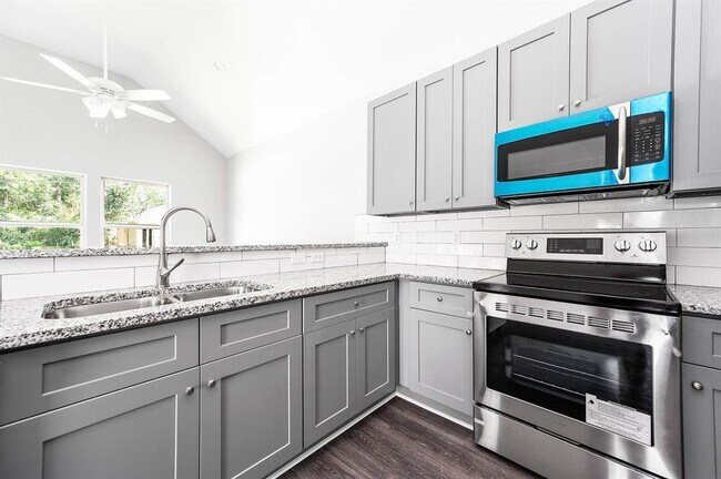 Foto del edificio - 16981 Glenheath St