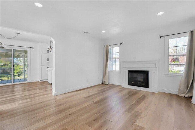 Foto del edificio - 17784 Lane Dr