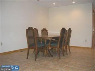 Foto del edificio - 756a Lakehurst Rd