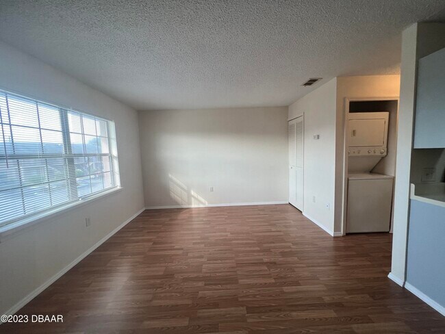 Building Photo - 1290 9th St