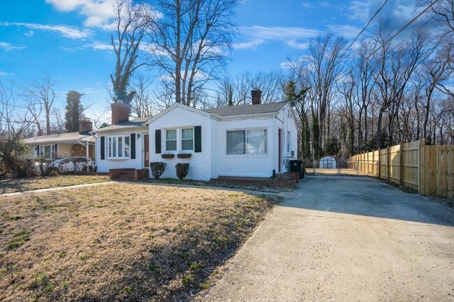 Building Photo - 7709 Ravine Dr