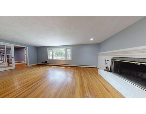 Building Photo - 52 Eldred St