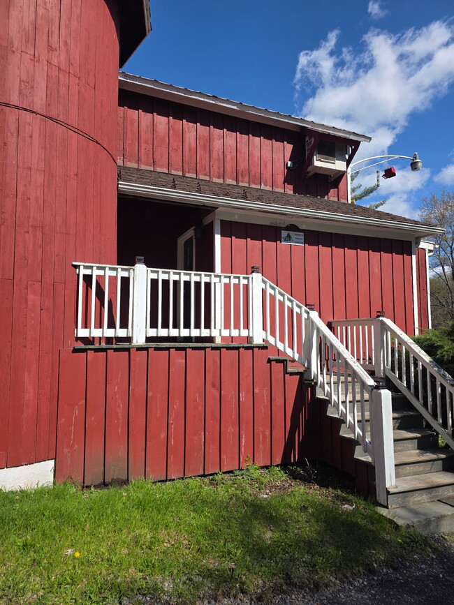 Building Photo - 2027 Slaterville Rd
