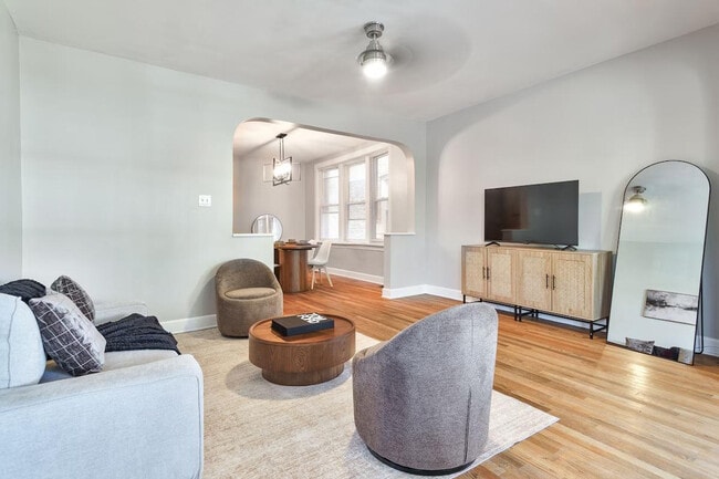 Foto del edificio - 3649 N Whipple St