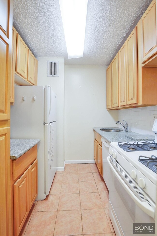 Foto del edificio - 250 E 87th St