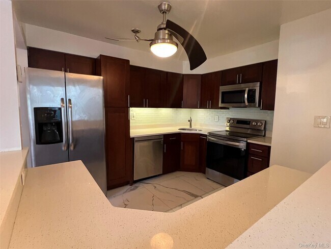Foto del edificio - 209-14 23rd Ave