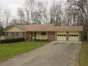 Building Photo - 220 Lantern Ridge Ct