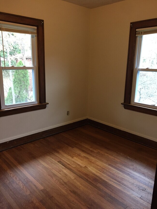 Dormitorio - 1510 Front St