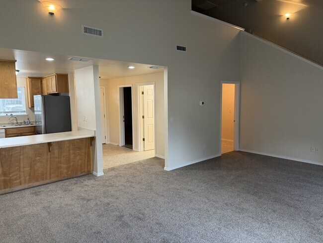 Foto del edificio - 1866 NE Fairview Ave