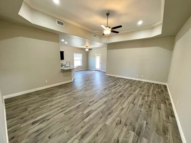 Building Photo - Gorgeous 2024 Built 3 Bedroom 2 Bath Home!