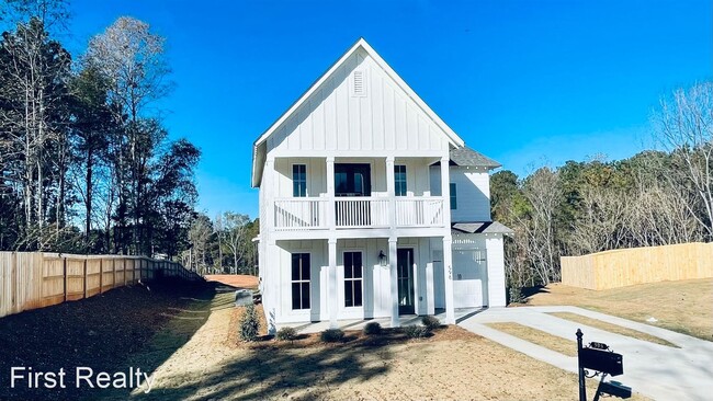 Foto del edificio - 4 br, 3 bath House - 598 Piper Avenue