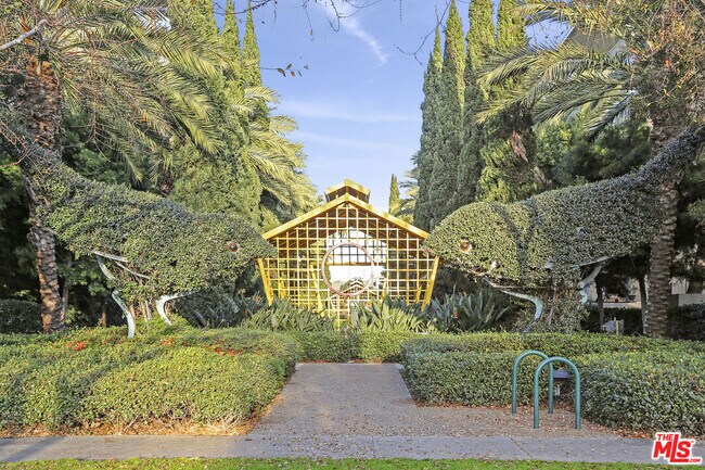 Foto del edificio - 6400 Crescent Park E