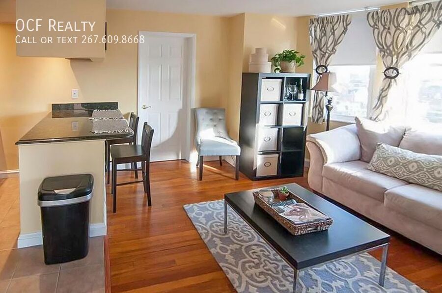 Foto principal - Rittenhouse Area Two Bedroom / Two Bathroo...