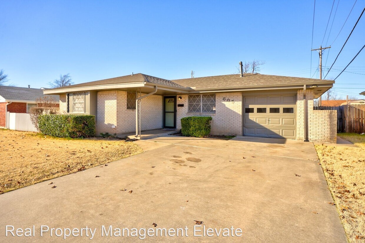 3 br, 2 bath House 605 N. Dillon Avenue House Rental in Moore, OK