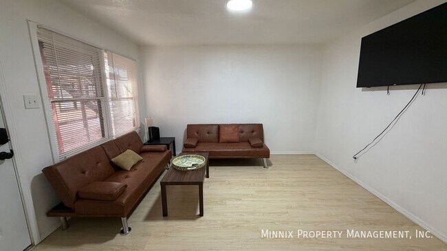 Building Photo - 5005 Avenue W