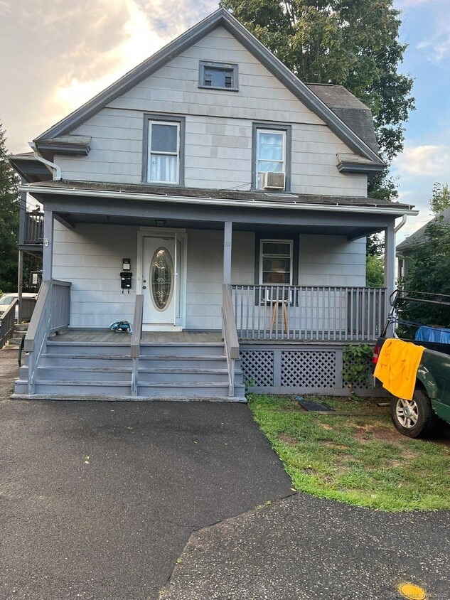 Primary Photo - 92 Temple St
