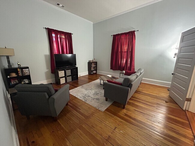 Foto del edificio - 170 S Pecan St, Washington, GA - 1 bedroom/1 bath home for rent - $990 + electricity/water per month