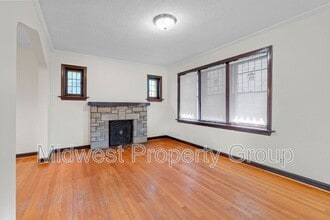 Building Photo - 8460 Edna St