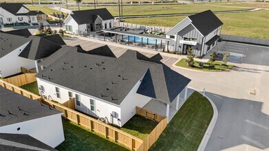 Building Photo - 38634 Spur 149 Rd