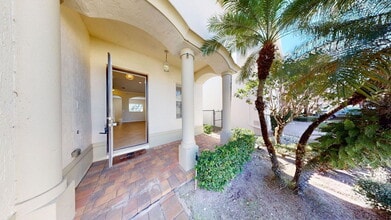 Building Photo - 1007 Grove Park Cir