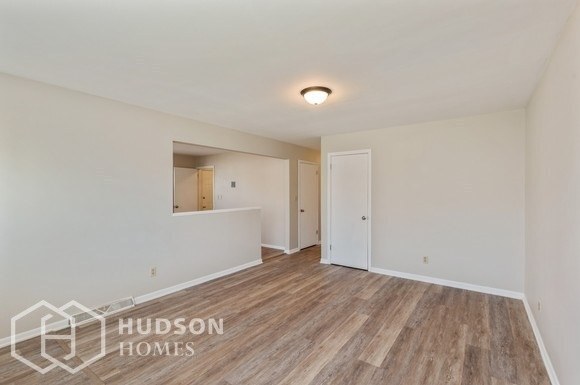 Foto del edificio - AVAILABLE NOW!  - 1908 Ridgeland Road, Roc...