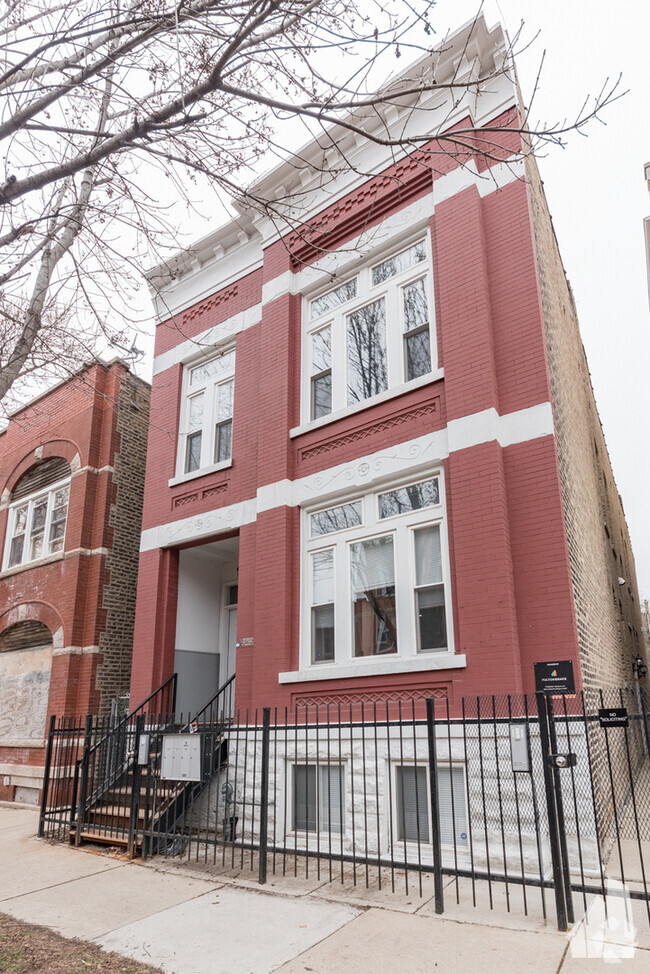 Building Photo - 2702 W Thomas St