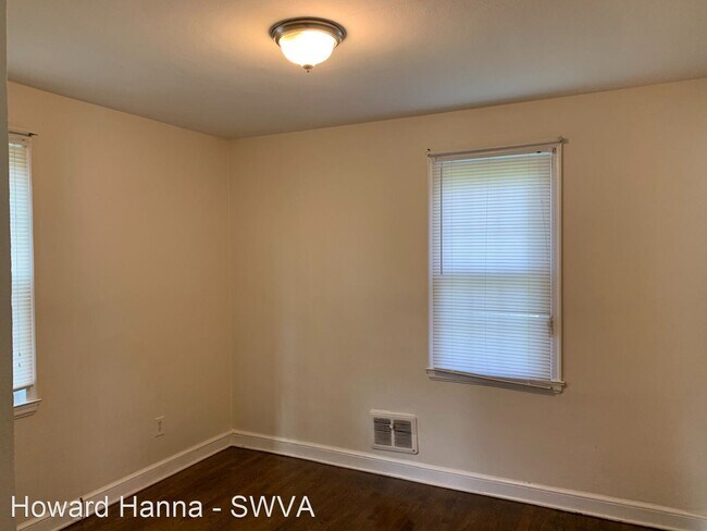 Building Photo - 3 br, 1 bath House - 918 Westside Blvd. NW