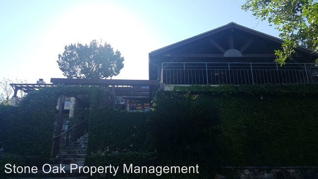 Building Photo - 12889 Park Dr