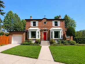 Building Photo - 6601 N Sioux Ave