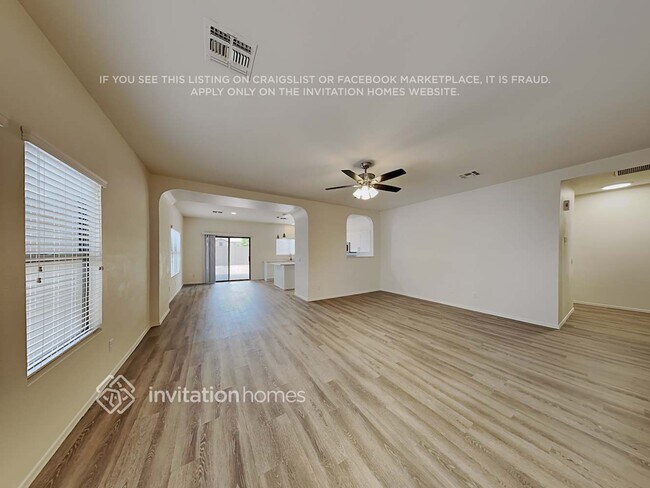Foto del edificio - 10643 E Bramble Ave