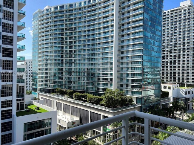Foto del edificio - 3250 NE 1st Ave