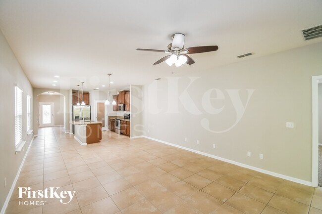 Foto del edificio - 396 Forest Meadow Ln