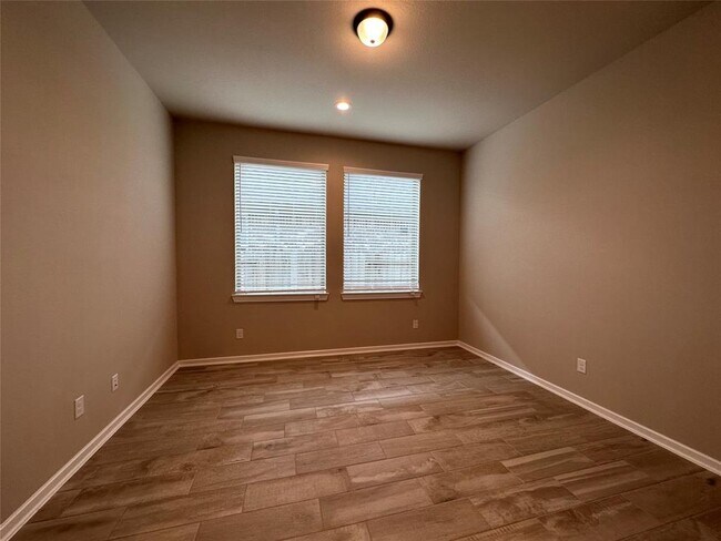 Foto del edificio - 21130 Yellow Bay Dr