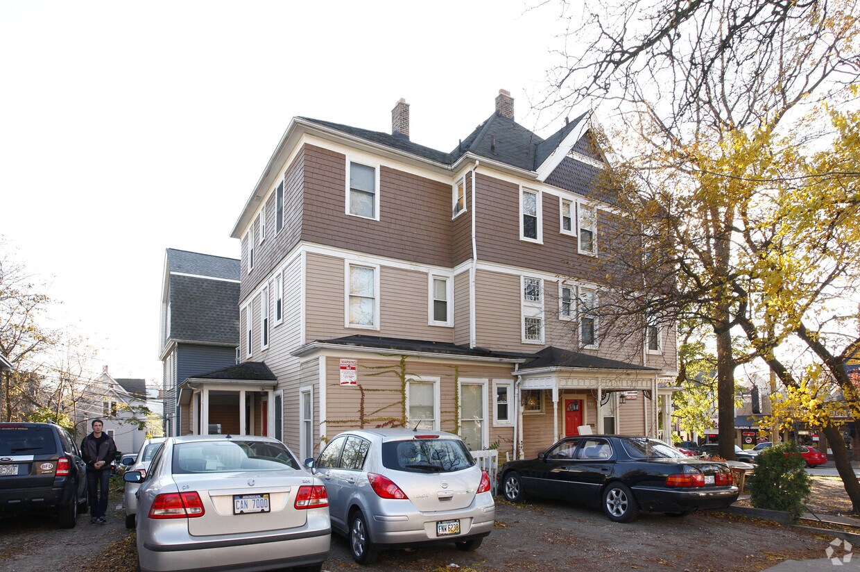 Building Photo - 704-712 Hill St